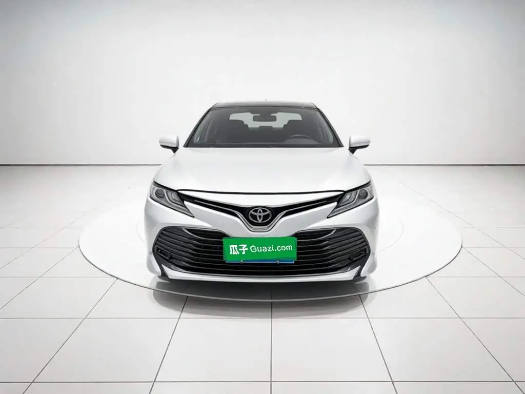 Toyota Camry 2020 — Şəkil 2/20