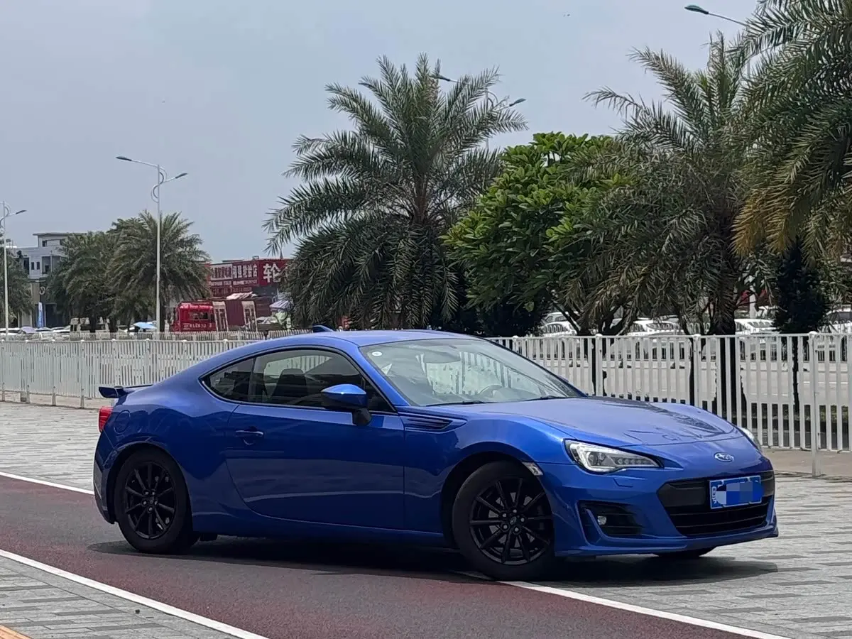 Subaru BRZ 2019 — Photo 1/12