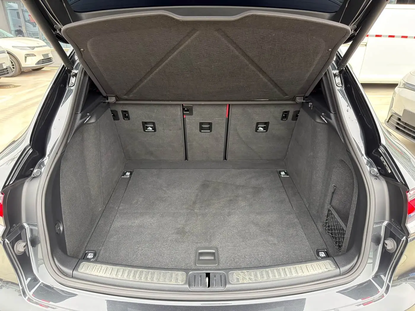 Porsche Macan 2024 — Şəkil 16/16