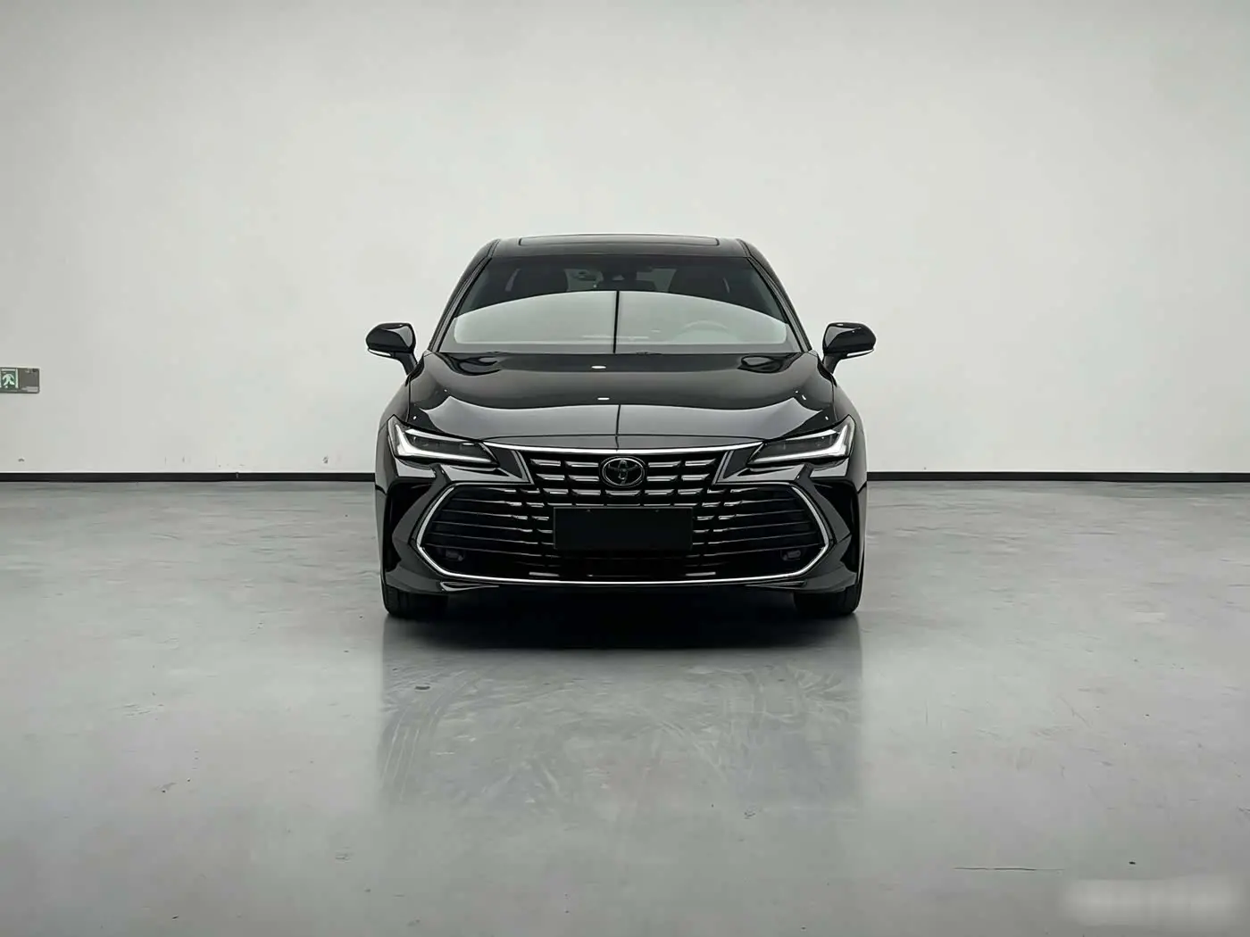 Toyota Avalon 2023 — Фото 2/20