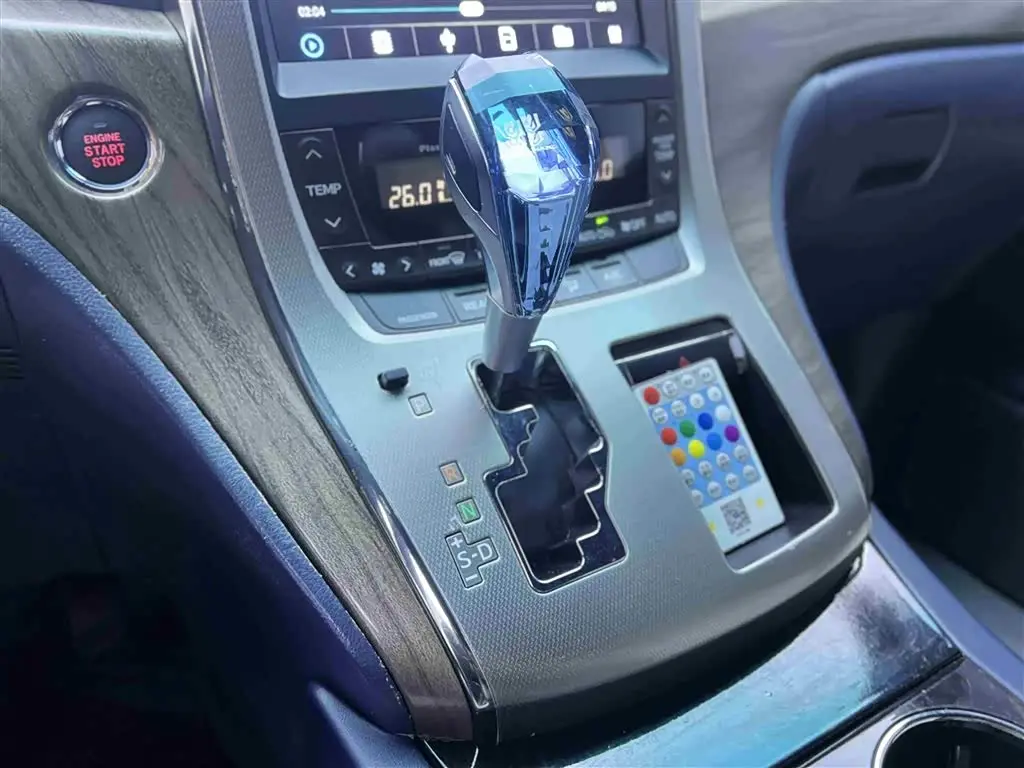 Toyota Alphard 2011 — Şəkil 9/20