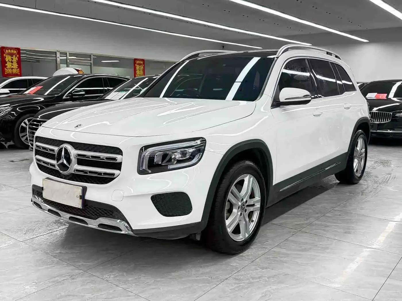 Mercedes-Benz GLB 2023 — Фото 1/20