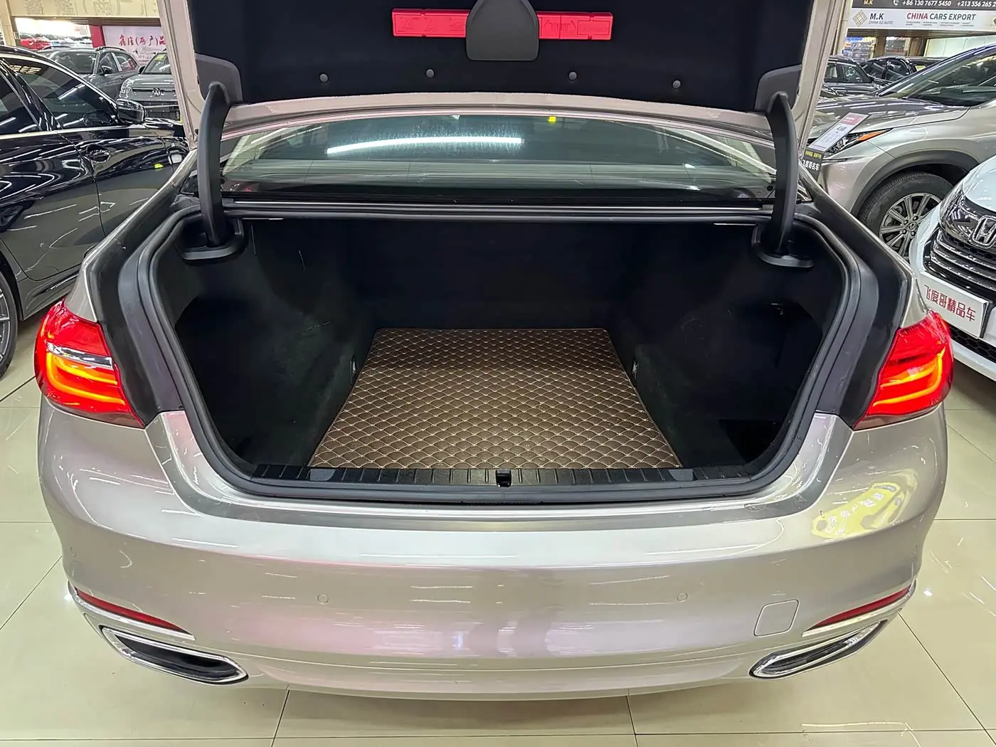 BMW 7 Series 2017 — Şəkil 15/19