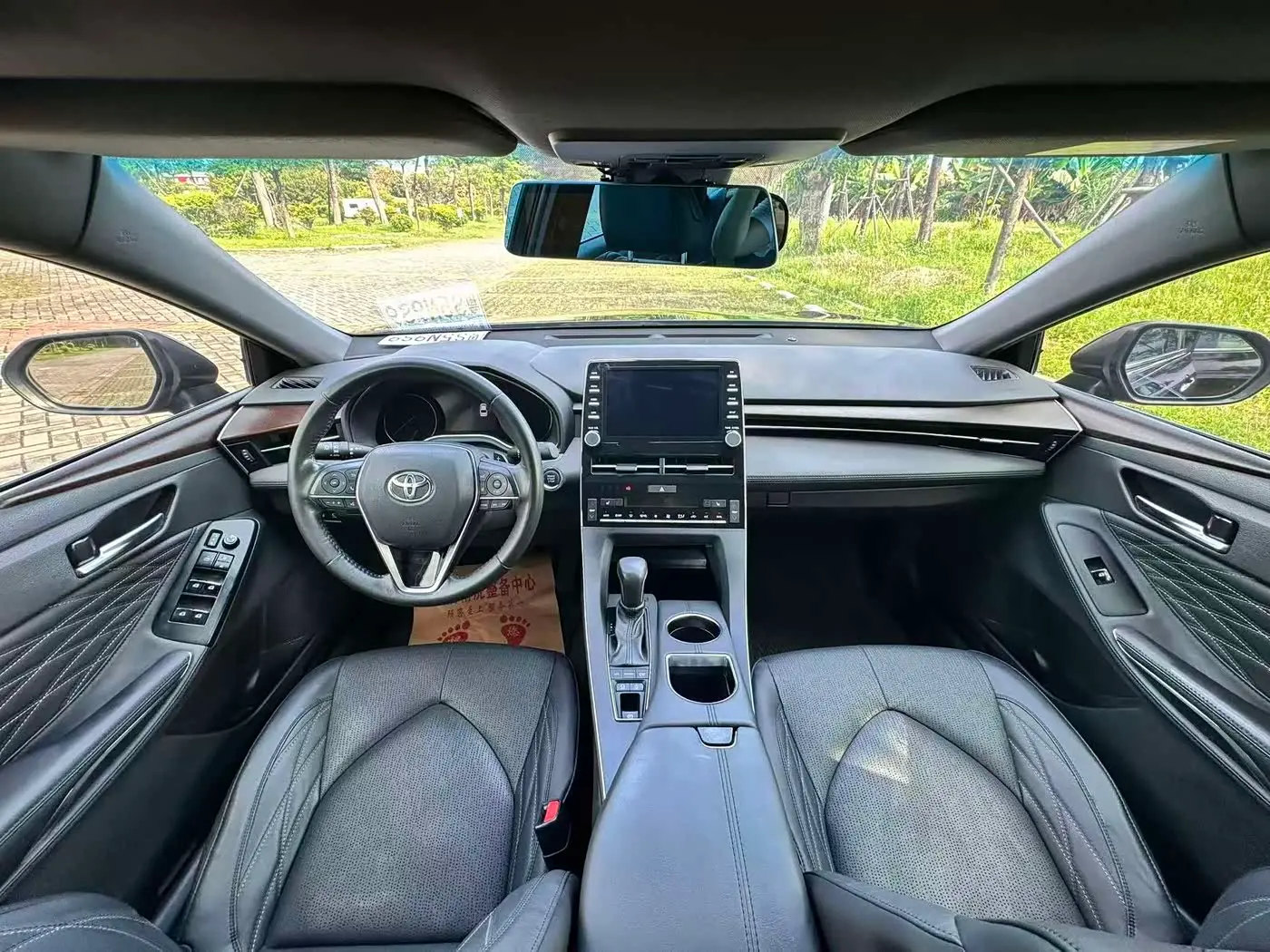 Toyota Avalon 2019 — Фото 10/11