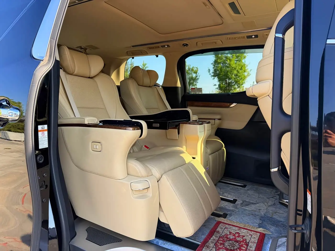 Toyota Alphard 2015 — Photo 11/15