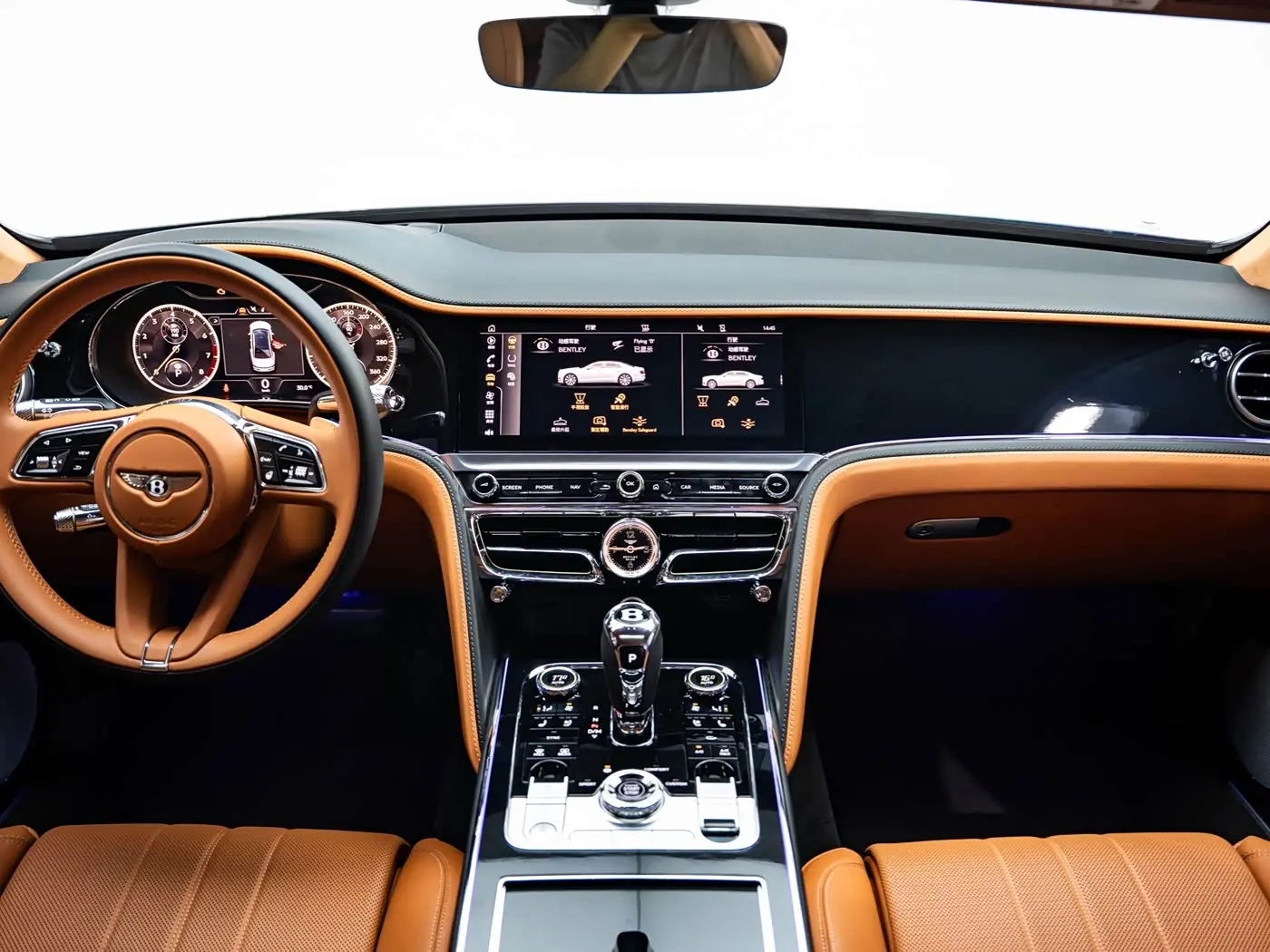 Bentley Flying Spur 2023 — Фото 6/13