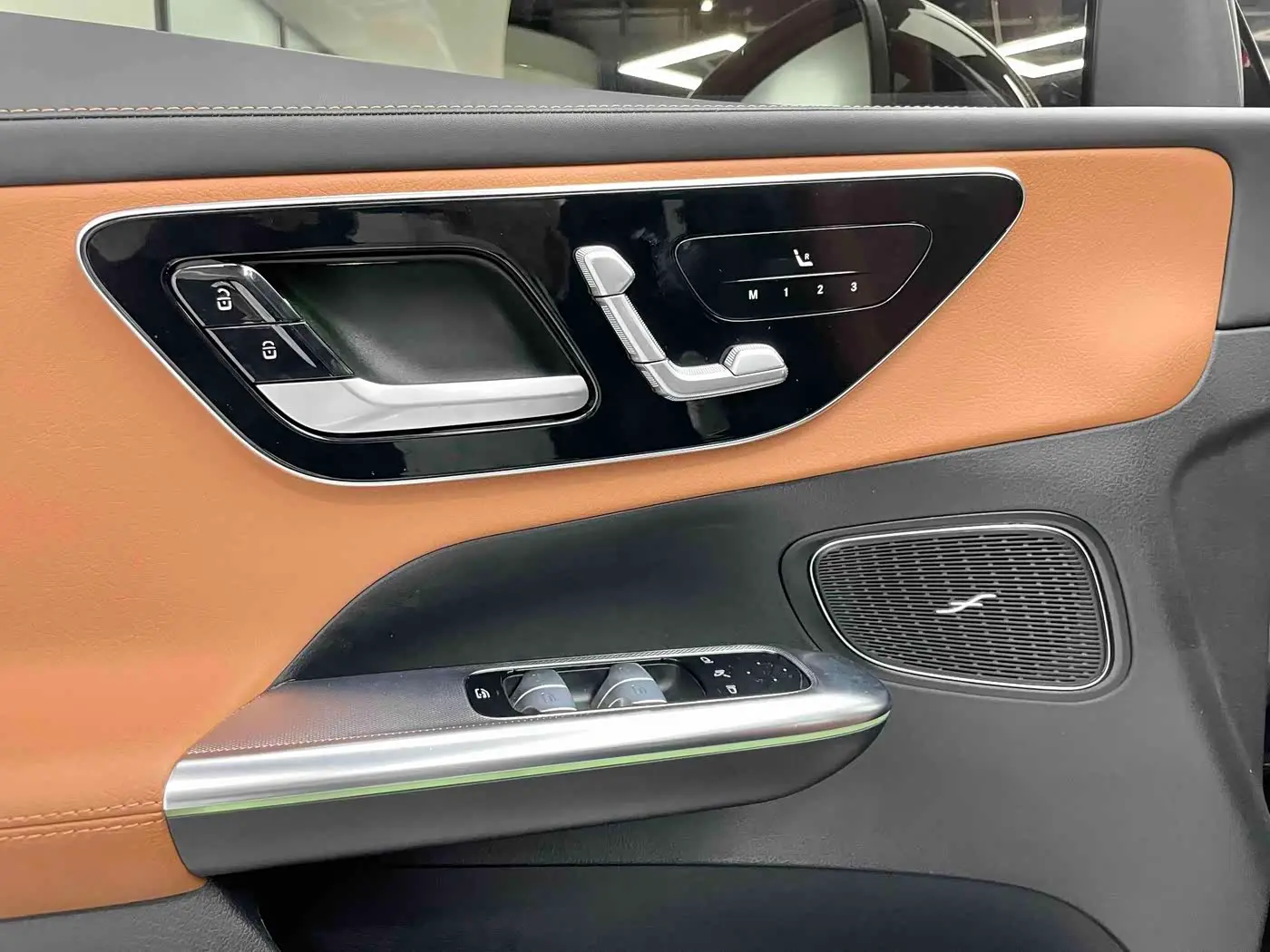 Mercedes-Benz GLC 2024 — Photo 14/17