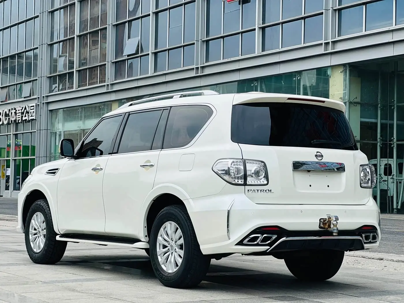 Nissan Patrol 2018 — Şəkil 13/14