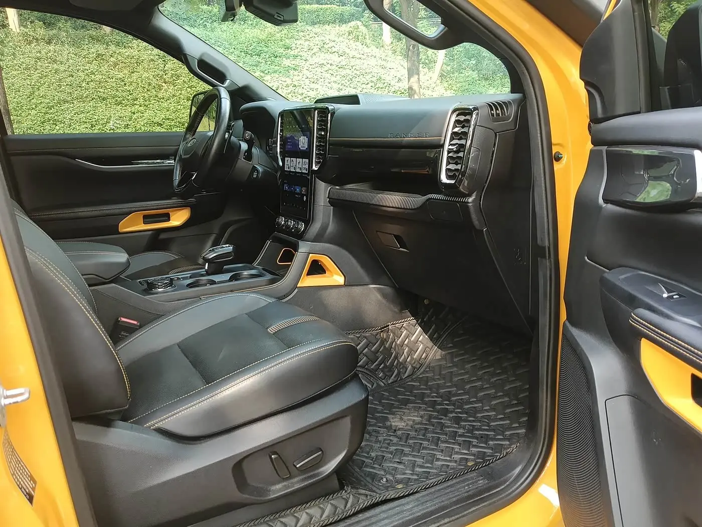 Ford Ranger 2024 — Фото 13/18