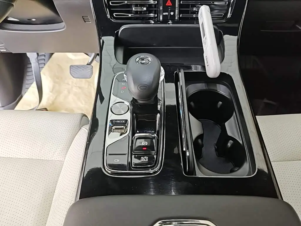 GAC Trumpchi Trumpchi M8 2023 — Şəkil 14/20
