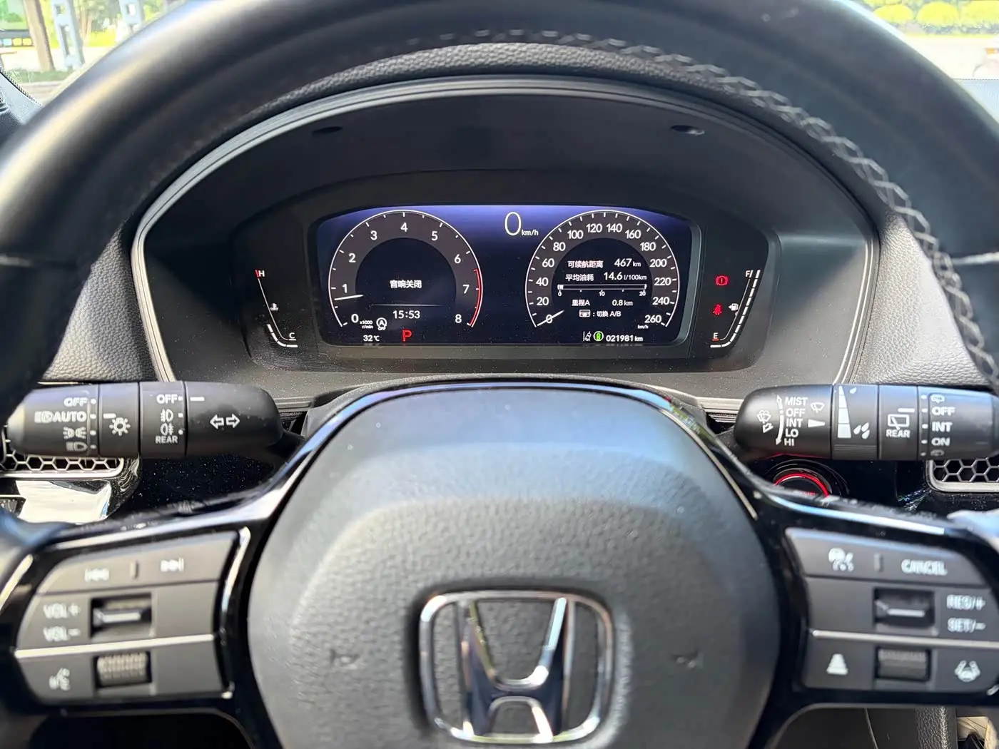 Honda Civic 2023 — Фото 4/13