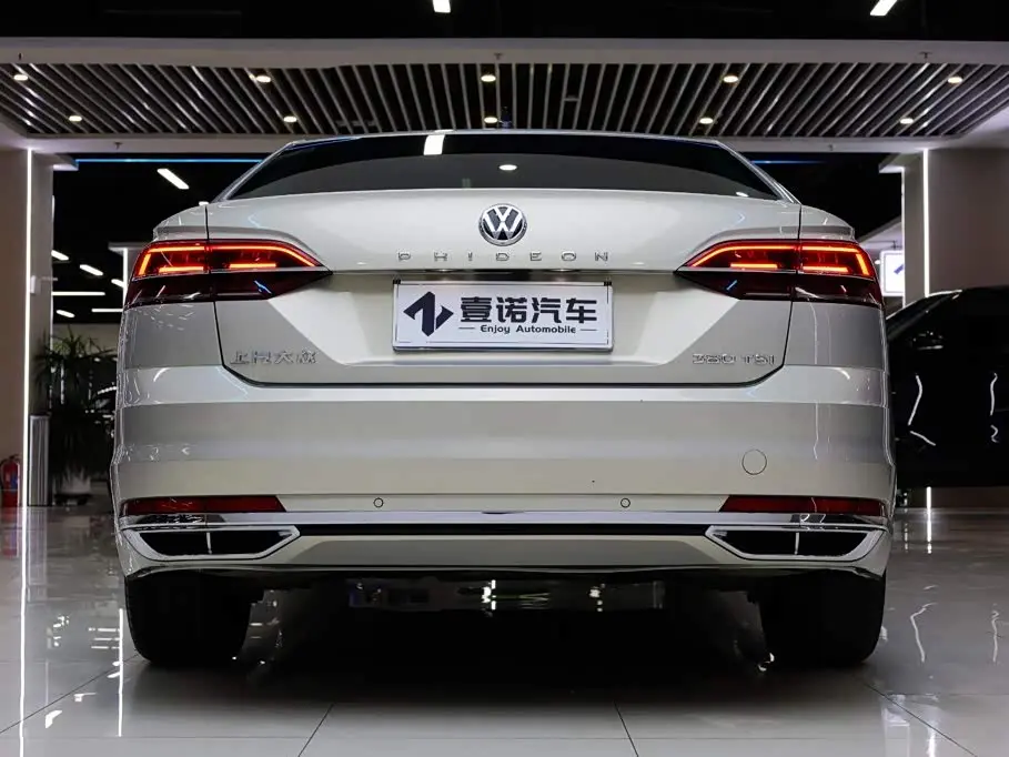 Volkswagen Phideon 2018 — Фото 7/20