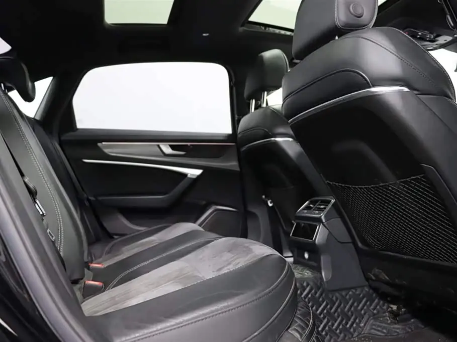 Audi A6L 2021 — Photo 6/20