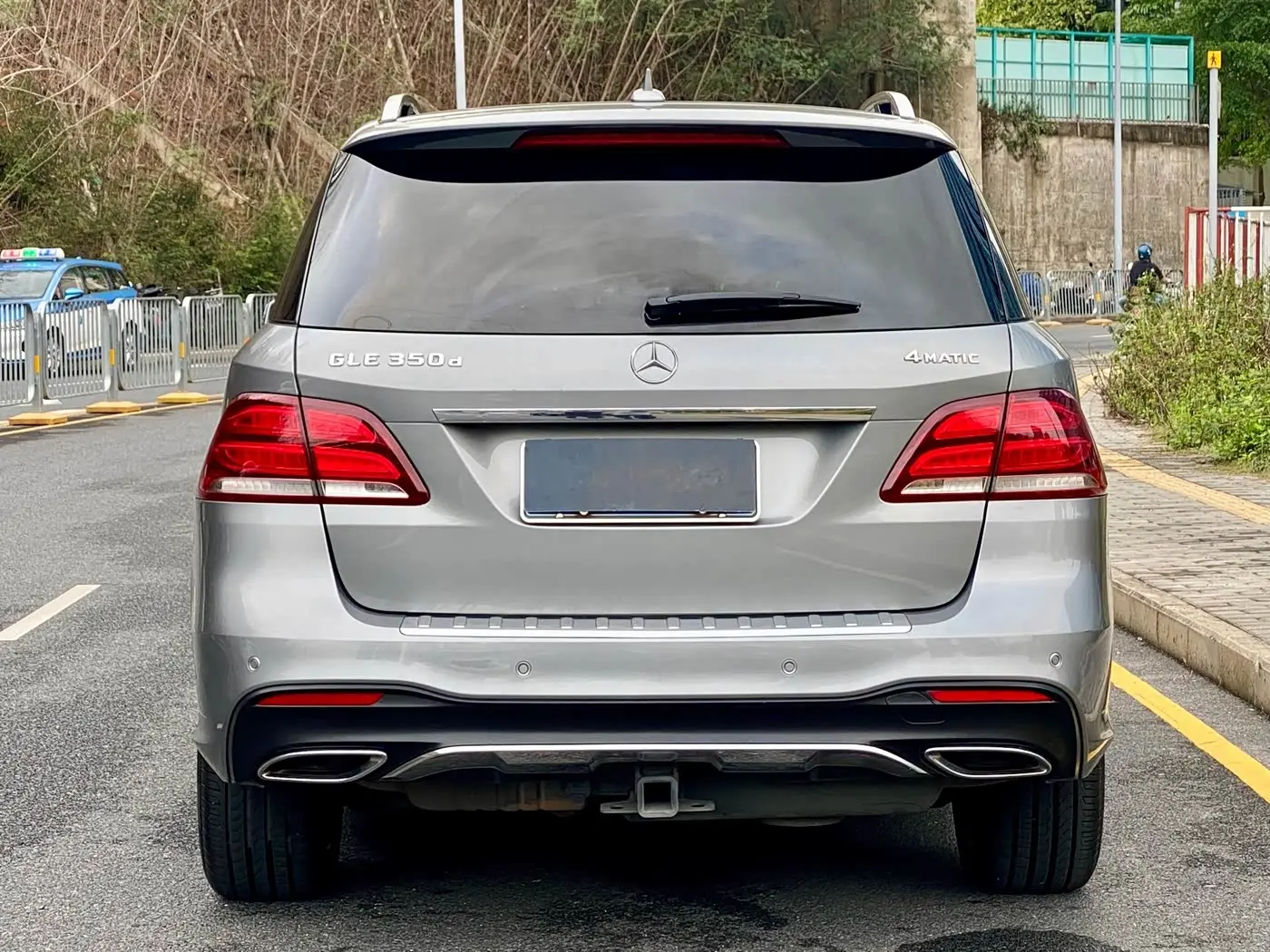 Mercedes-Benz GLE 2017 — ფოტო 6/20