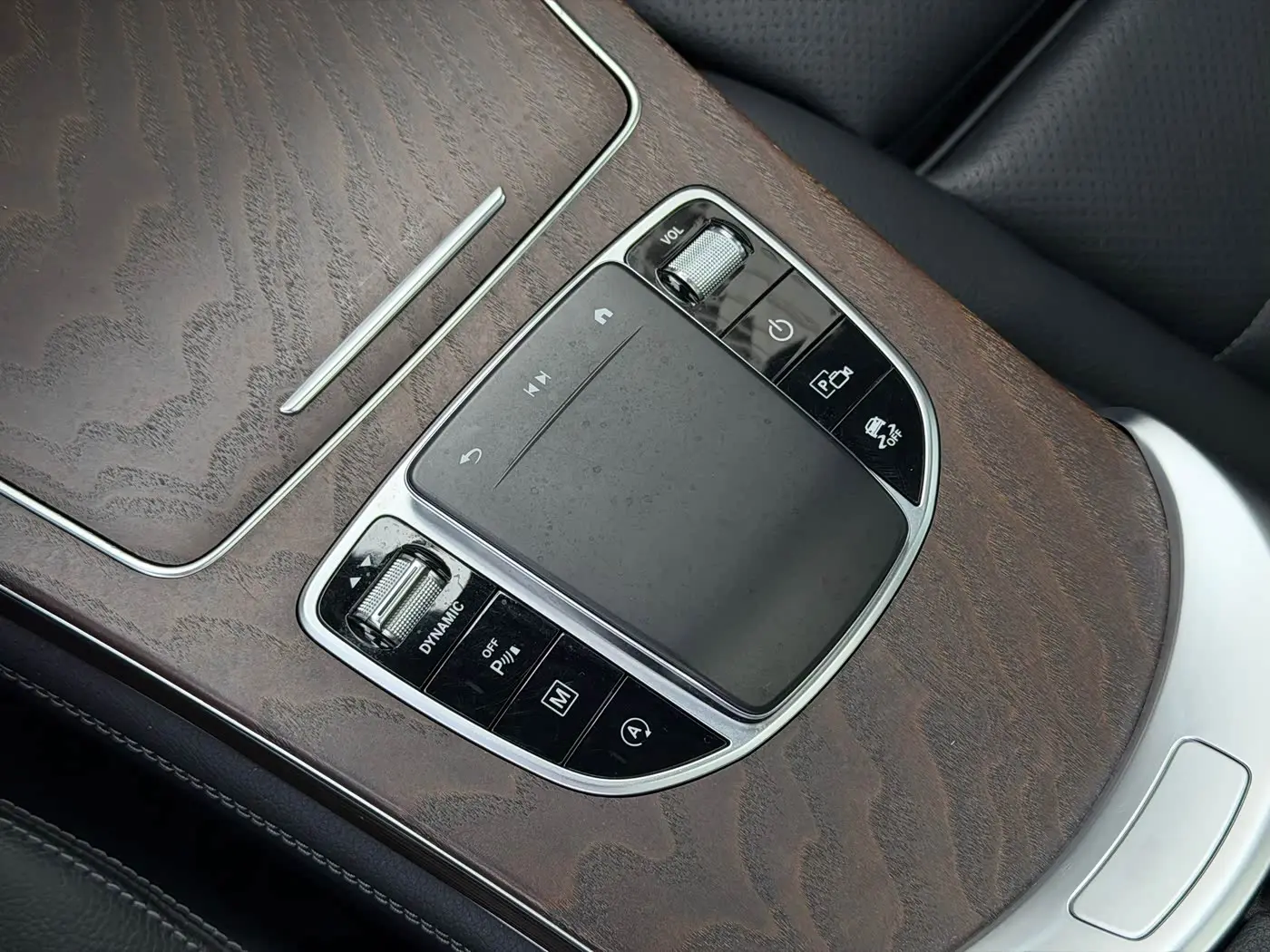 Mercedes-Benz GLC 2021 — Photo 18/20