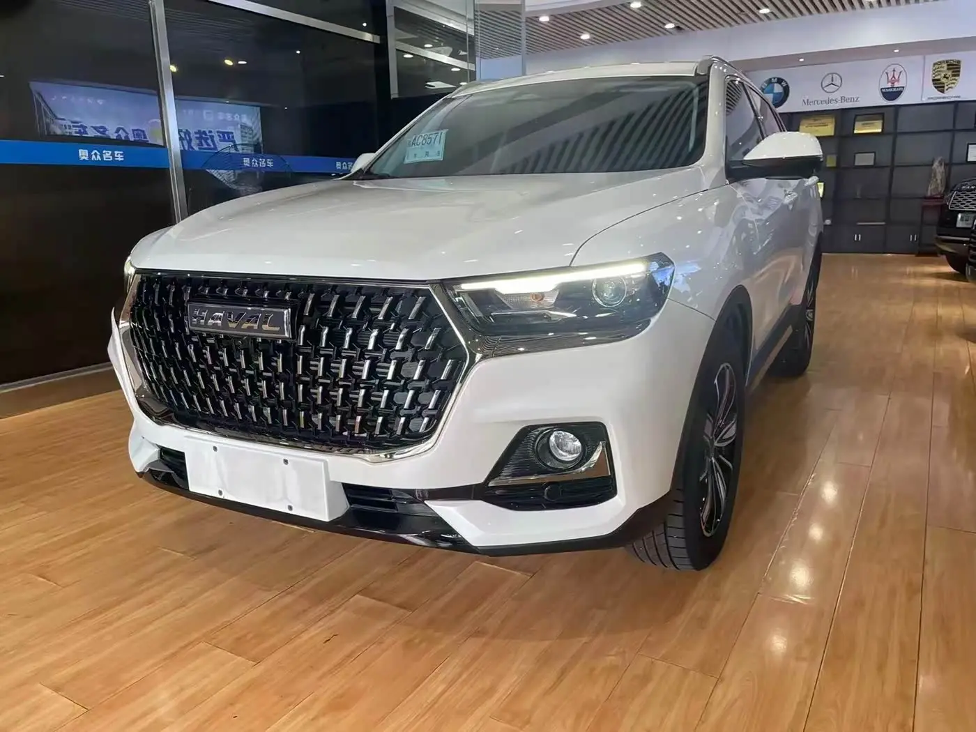 Haval H6 2023 — Фото 1/14