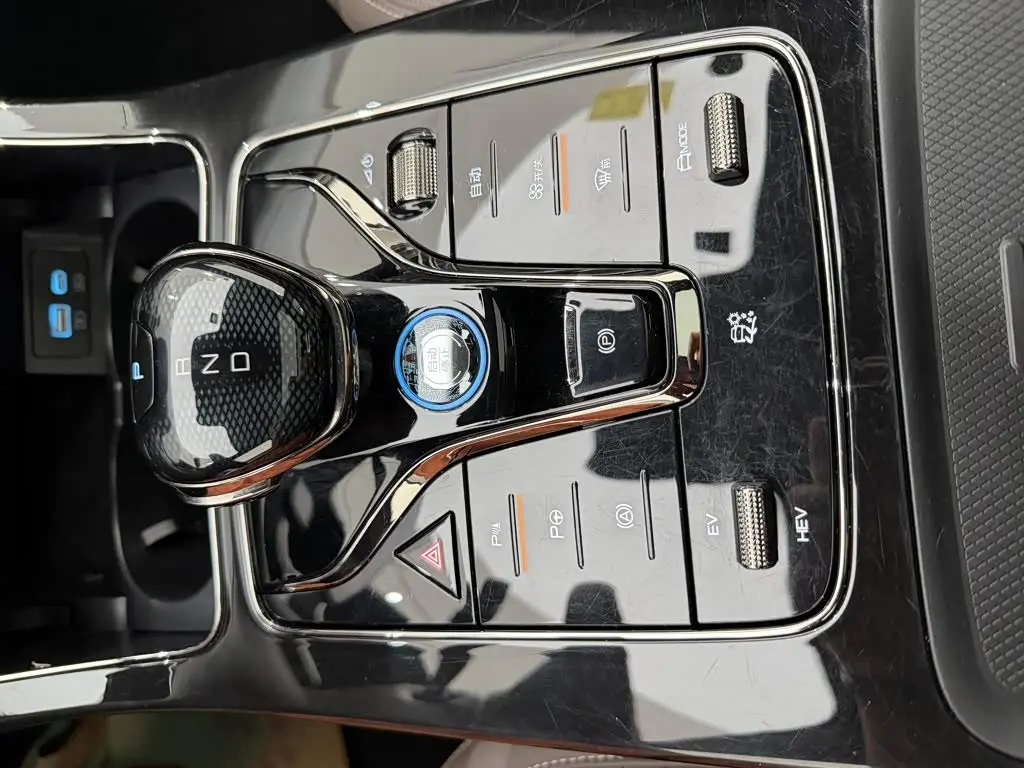 BYD Han 2025 — Photo 20/20