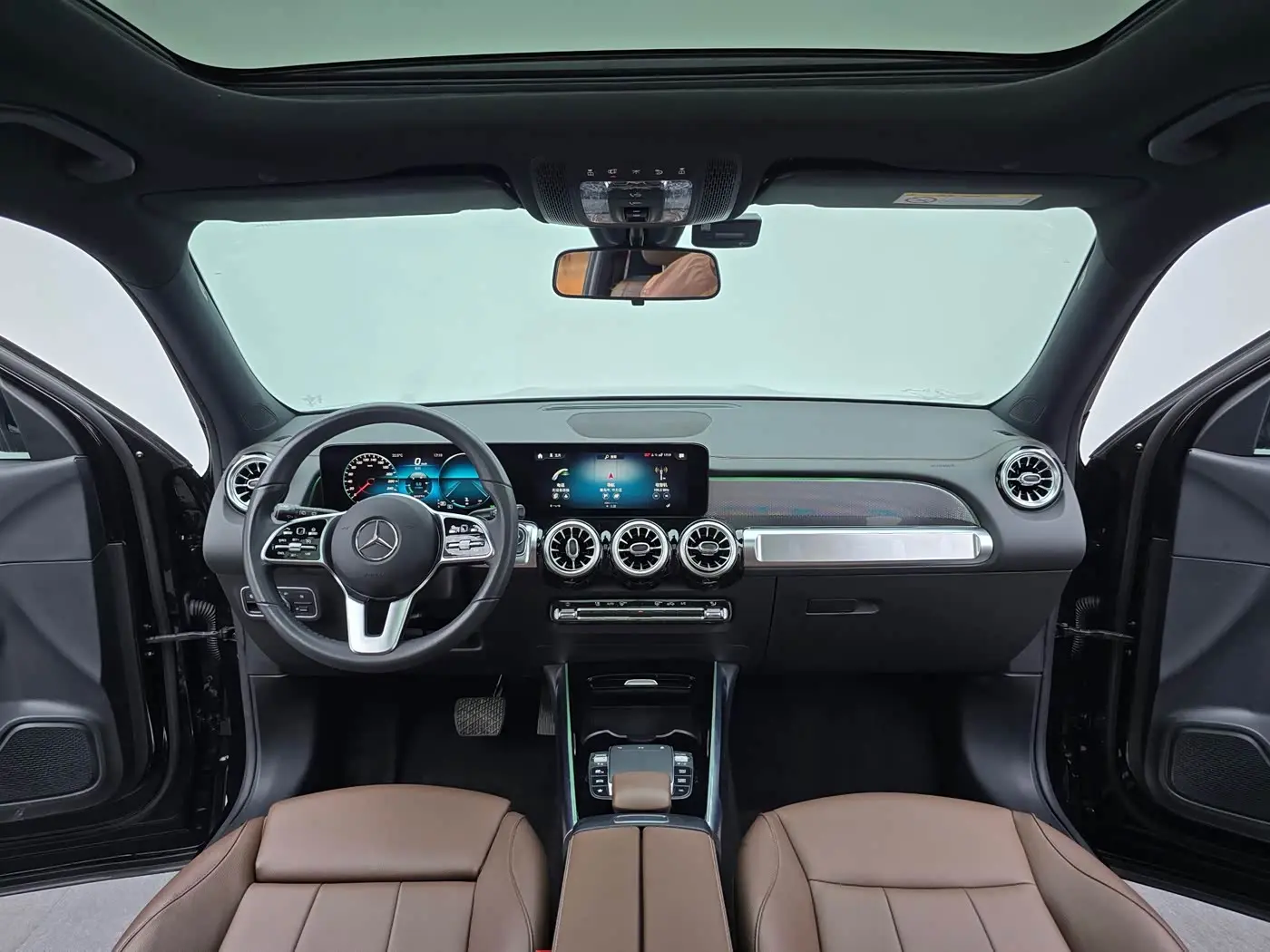 Mercedes-Benz GLB 2023 — Фото 16/20