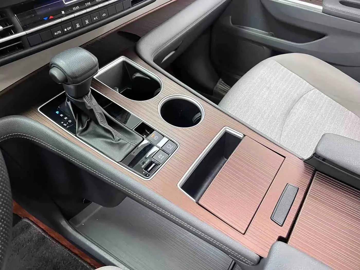 Toyota Sienna 2023 — Photo 20/20