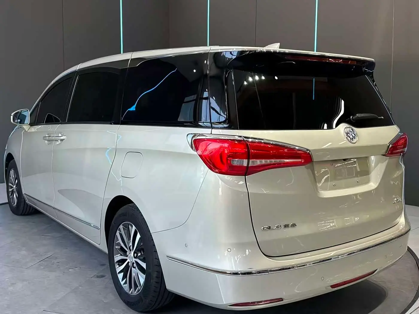 Buick GL8 2019 — Şəkil 8/12