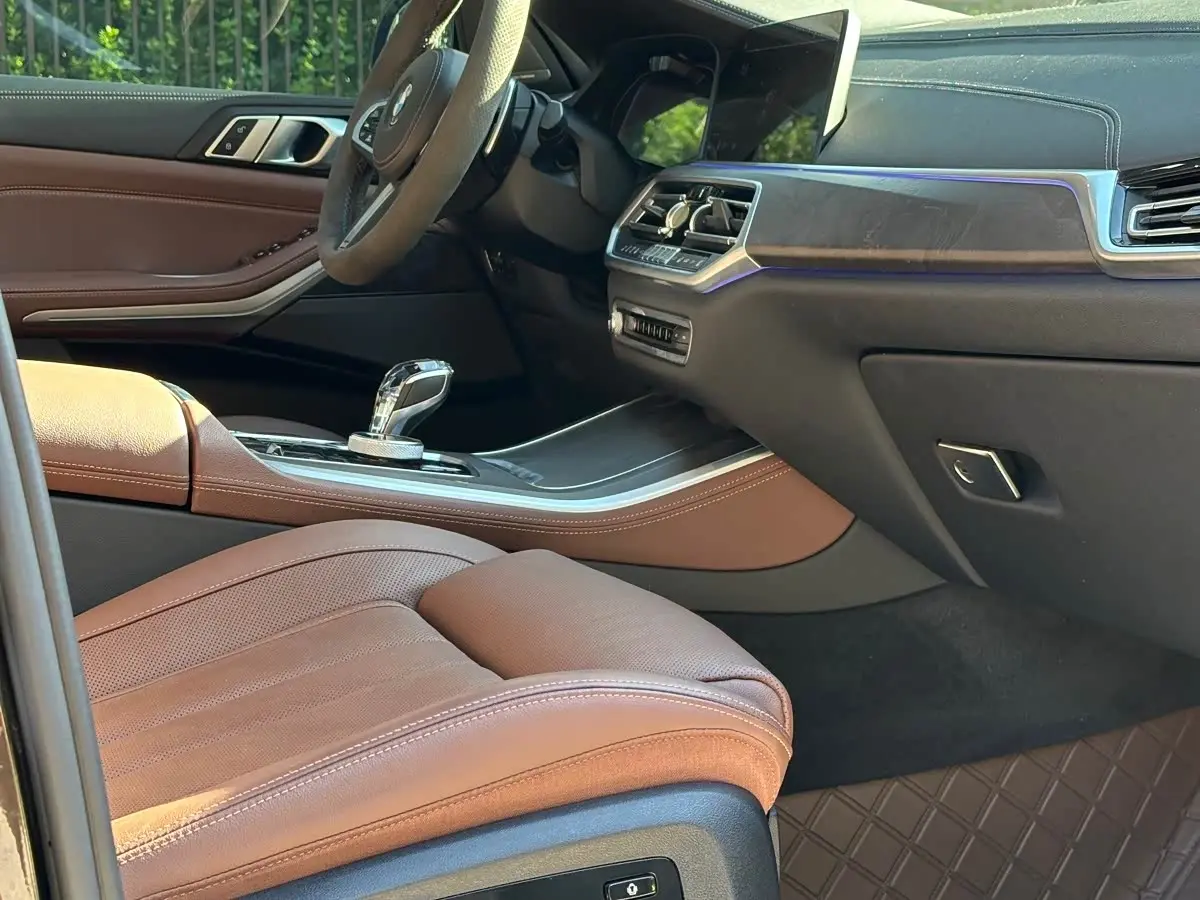 BMW X5 2020 — Photo 7/17
