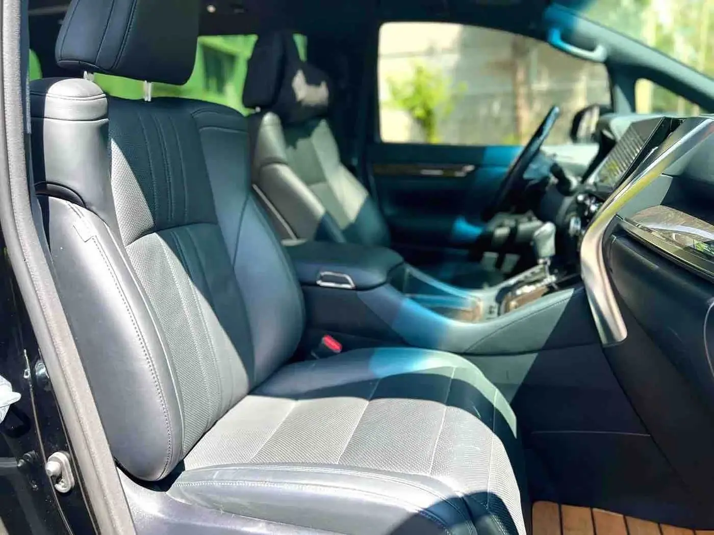 Toyota Alphard 2022 — Фото 15/20
