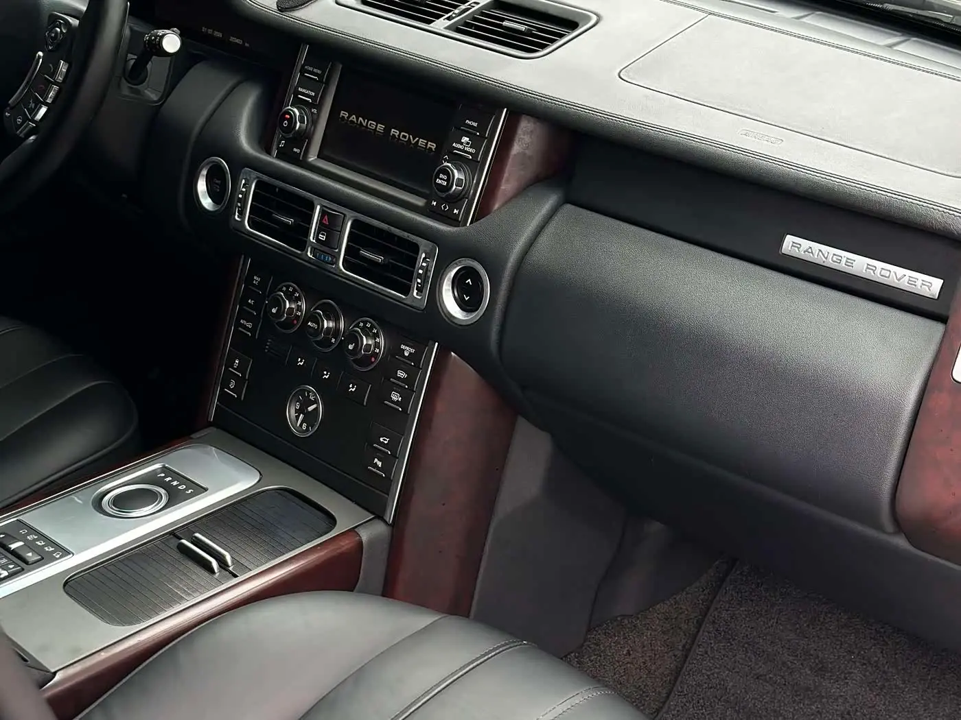 Land Rover Range Rover 2012 — Фото 18/19