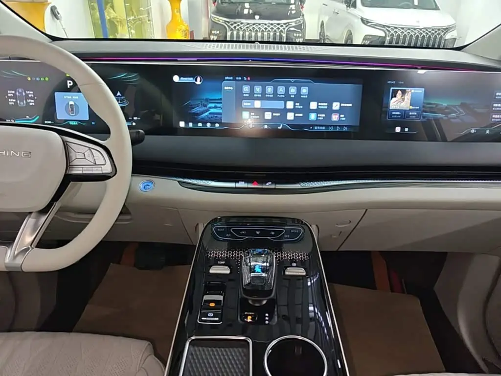 Dongfeng Fengxing Starlight V9 2025 — Фото 13/20