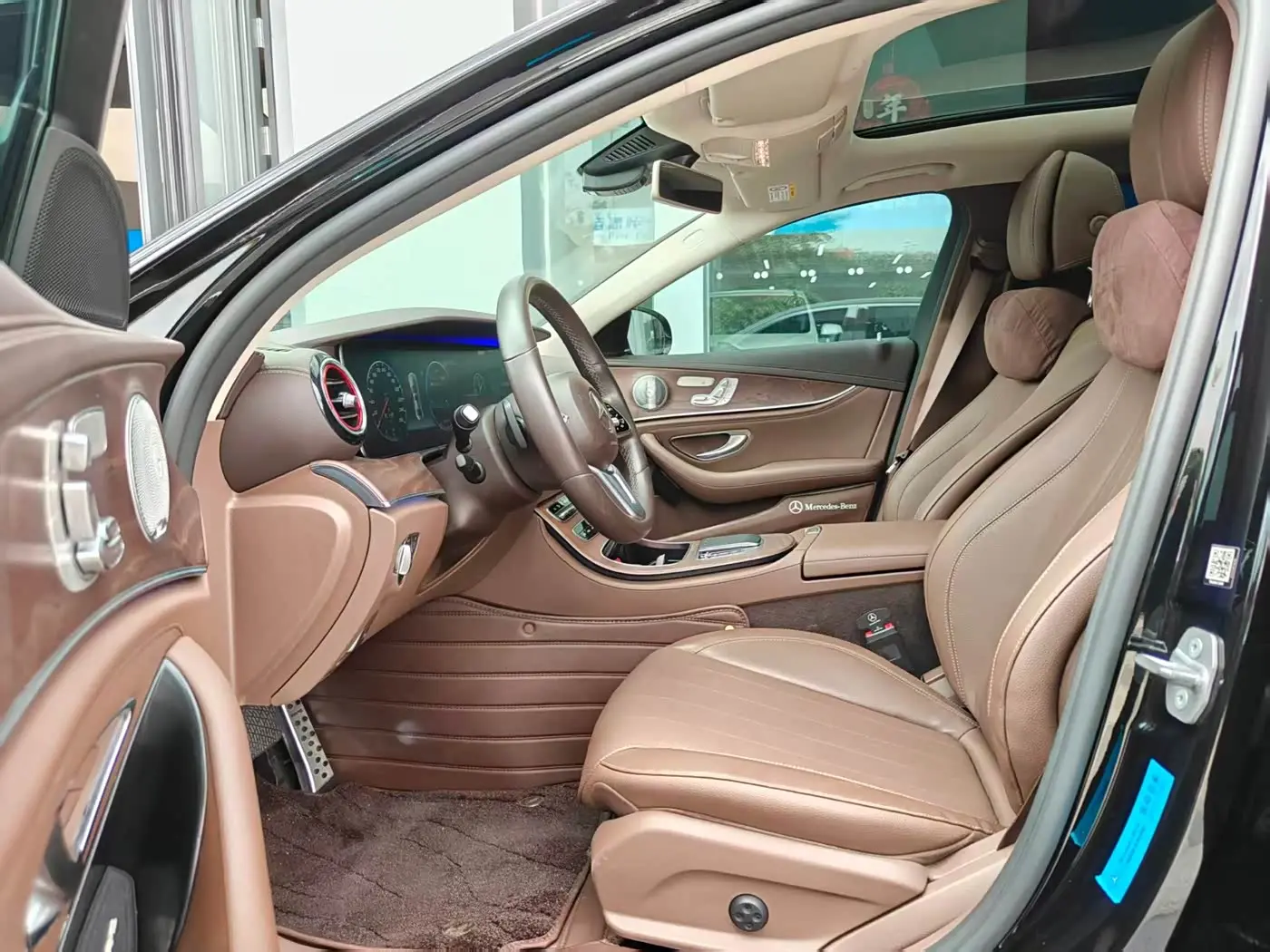 Mercedes-Benz E-Class 2020 — Photo 15/20