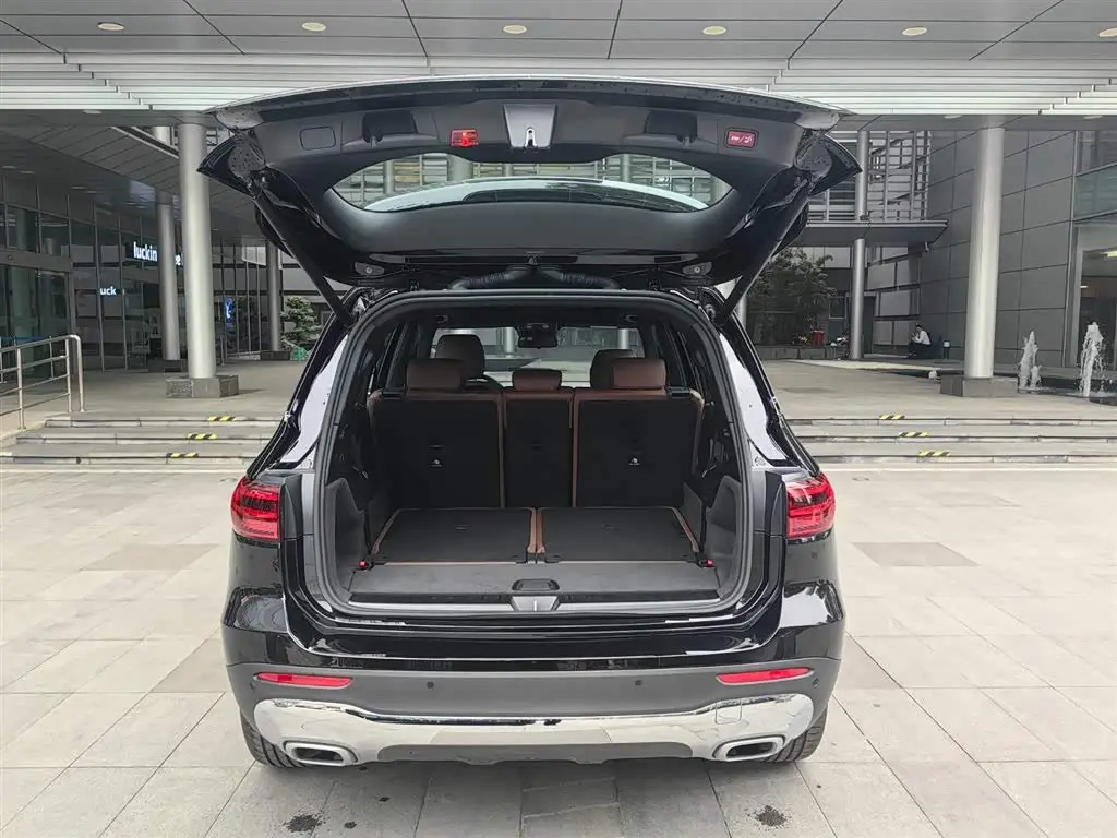 Mercedes-Benz GLB 2025 — Photo 11/20