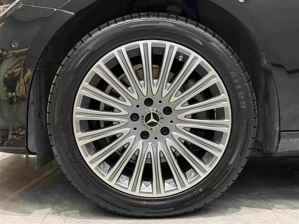 Mercedes-Benz E-Class 2023 — Şəkil 19/19