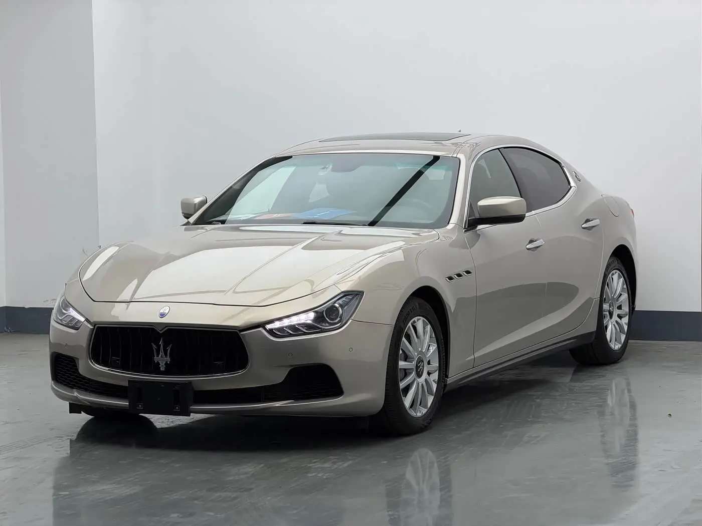 Maserati Ghibli 2016 — Фото 1/20