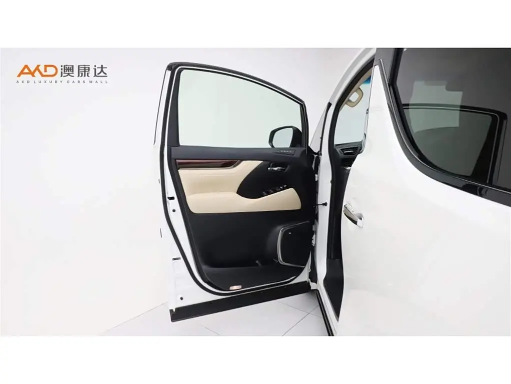 Toyota Alphard 2015 — Photo 11/11