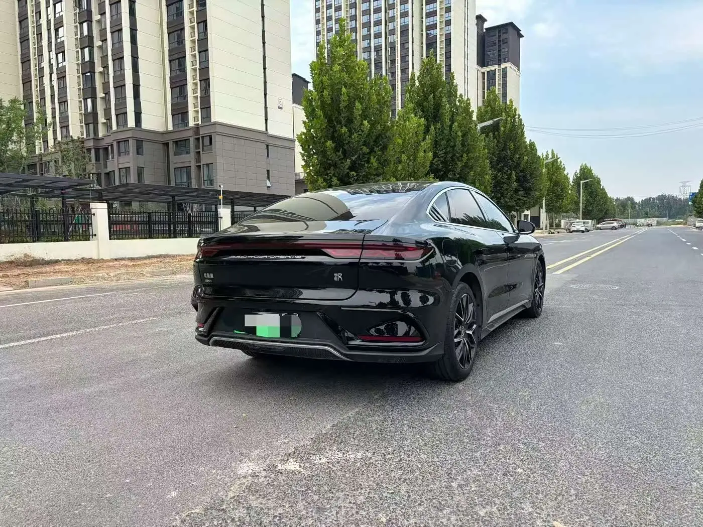 BYD Han 2025 — Photo 7/9