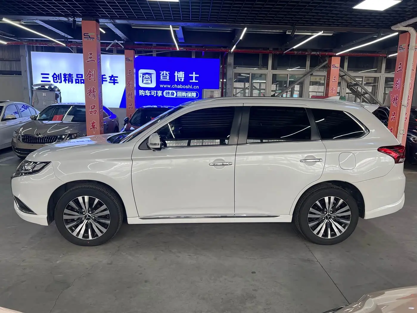 Mitsubishi Outlander 2021 — Şəkil 8/19