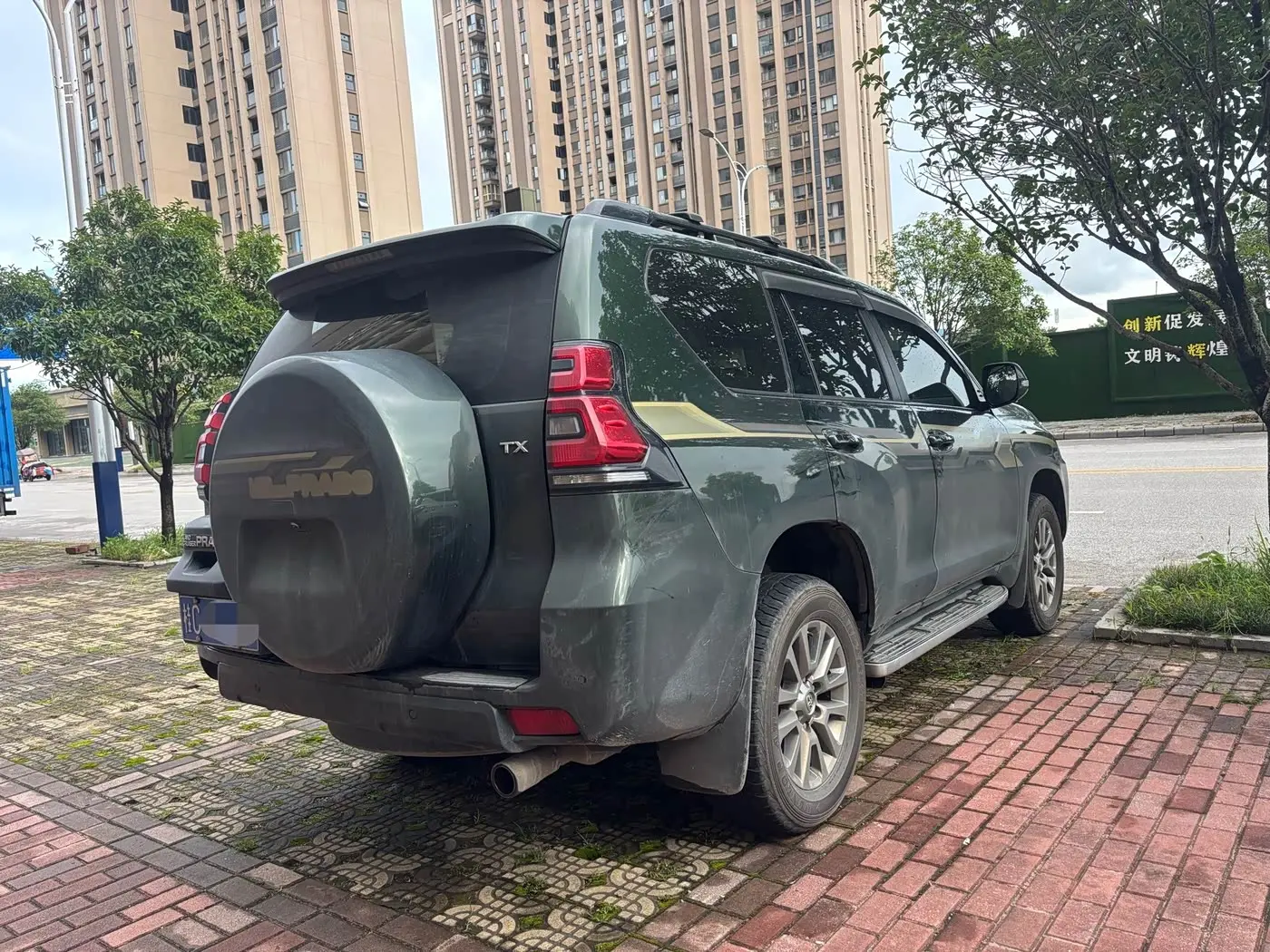 Toyota Prado 2019 — Photo 4/11