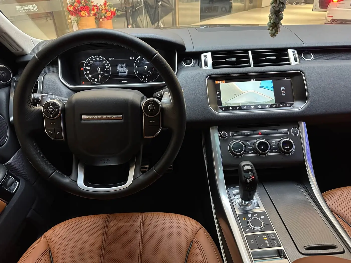 Land Rover Range Rover Sport 2018 — Photo 10/16