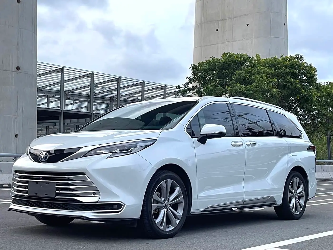 Toyota Sienna 2024 — Şəkil 1/15