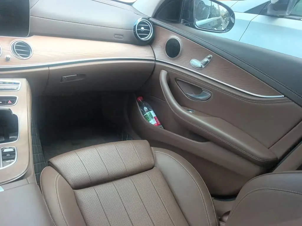 Mercedes-Benz E-Class 2022 — Фото 20/20