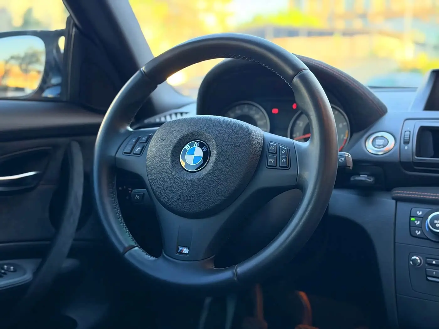 BMW 1 Series M 2012 — Şəkil 11/20