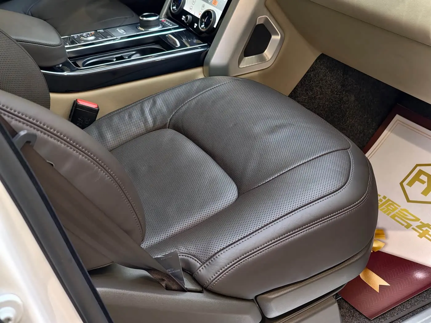 Land Rover Range Rover 2019 — Photo 9/20
