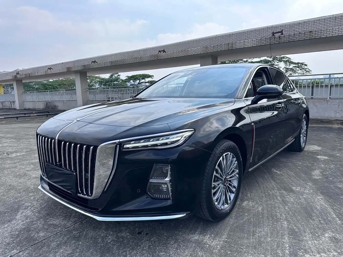 Hongqi H5 2025 — Фото 1/16