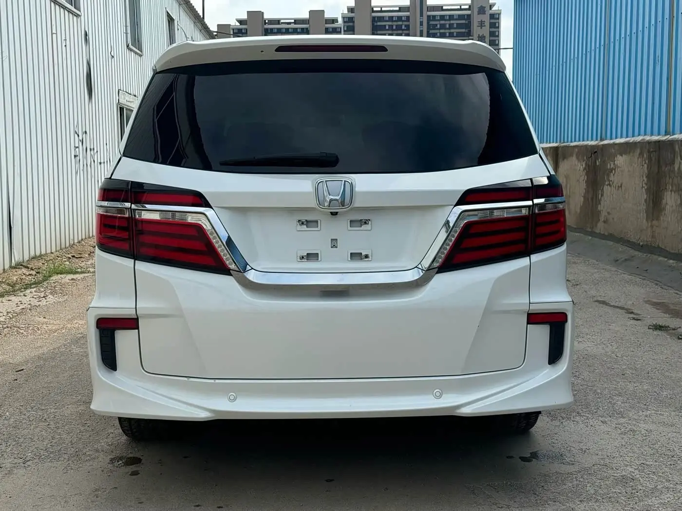 Honda Elysion 2017 — Şəkil 8/9