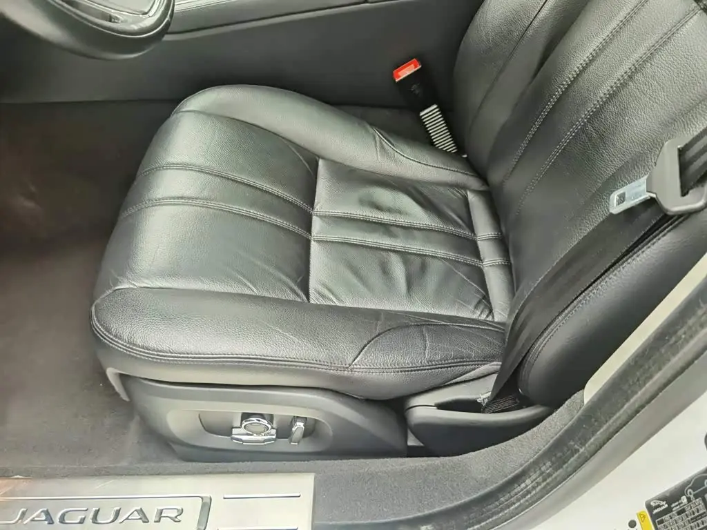 Jaguar XJ 2019 — Photo 20/20