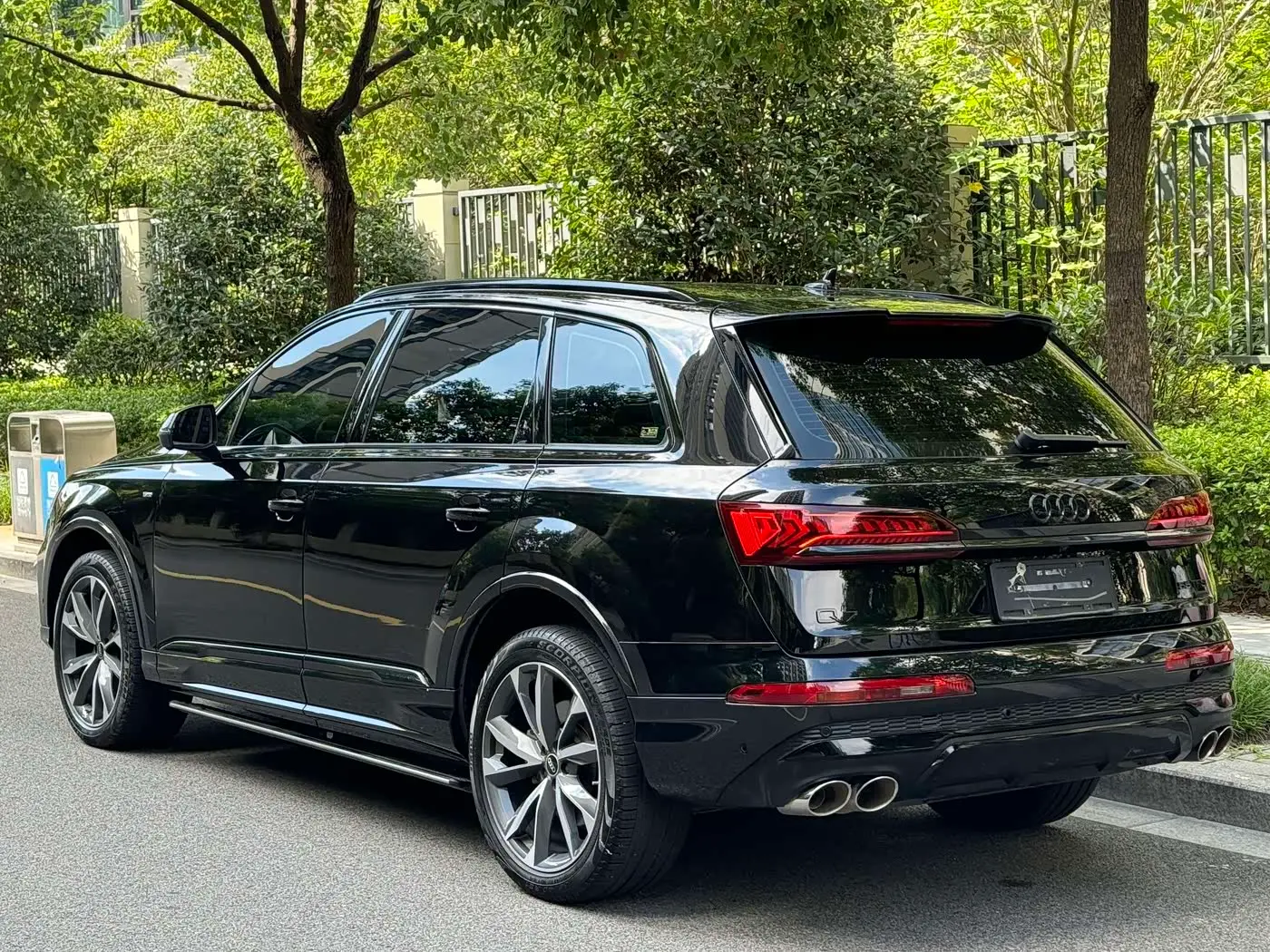 Audi Q7 2021 — Photo 4/20