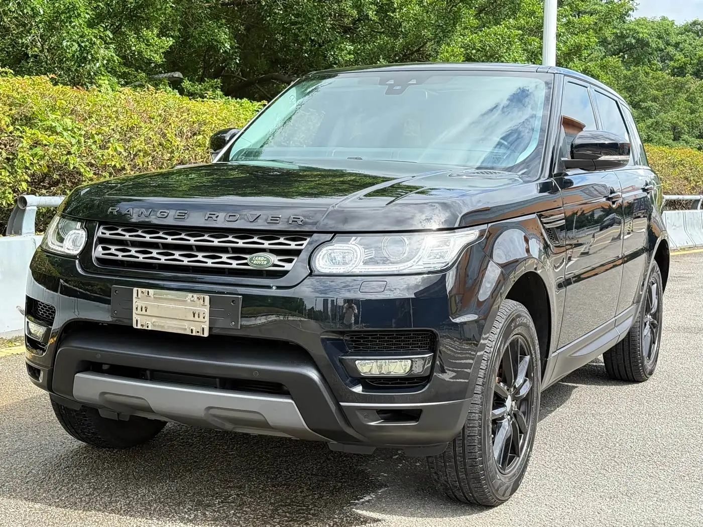 Land Rover Range Rover Sport 2018 — Photo 1/16