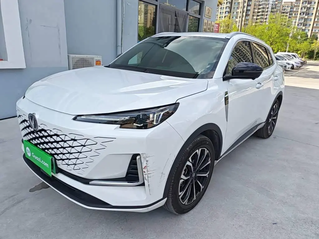 Changan CS55PLUS PHEV 2025 — Фото 1/20