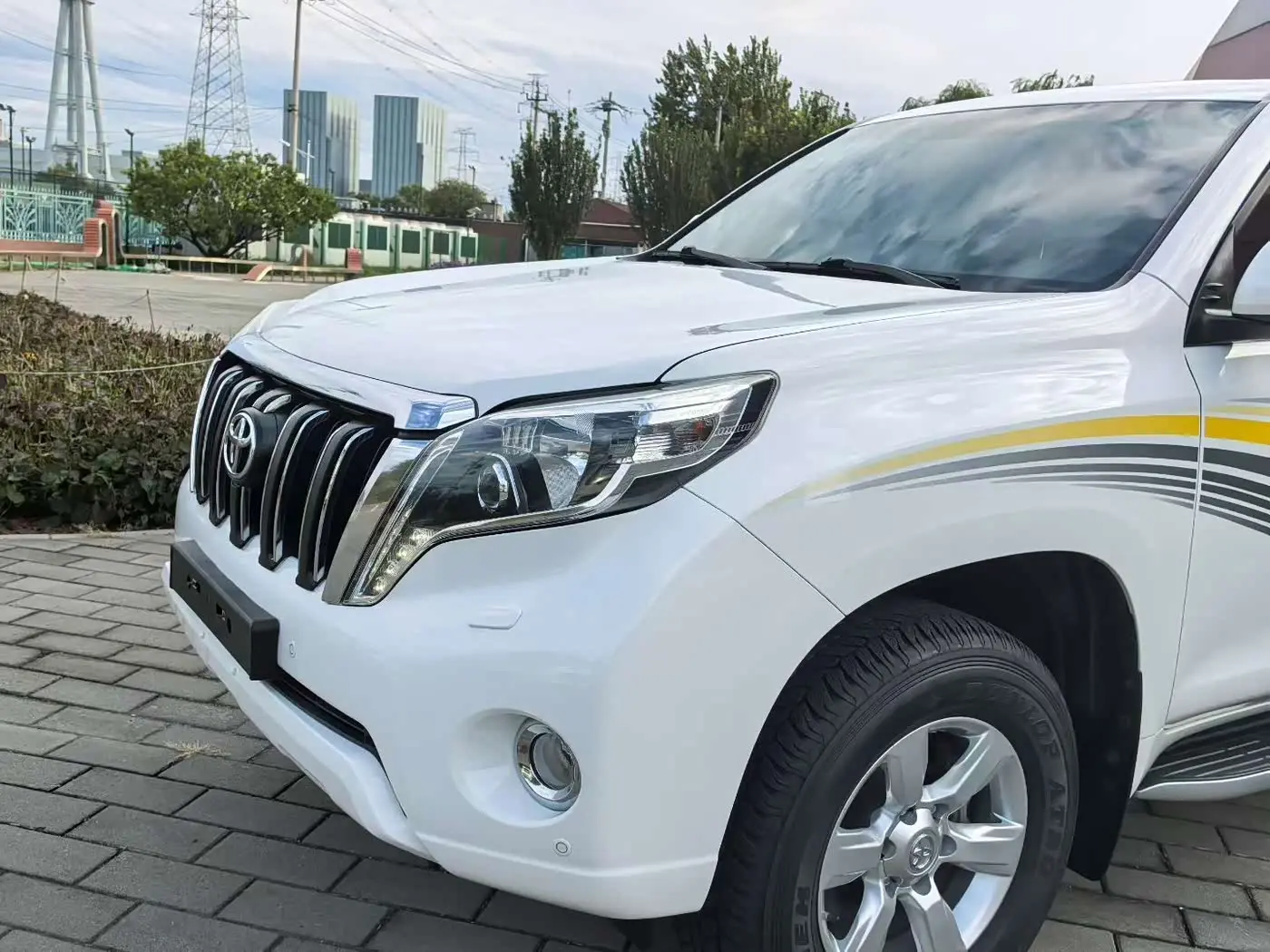 Toyota Prado 2014 — Photo 6/18