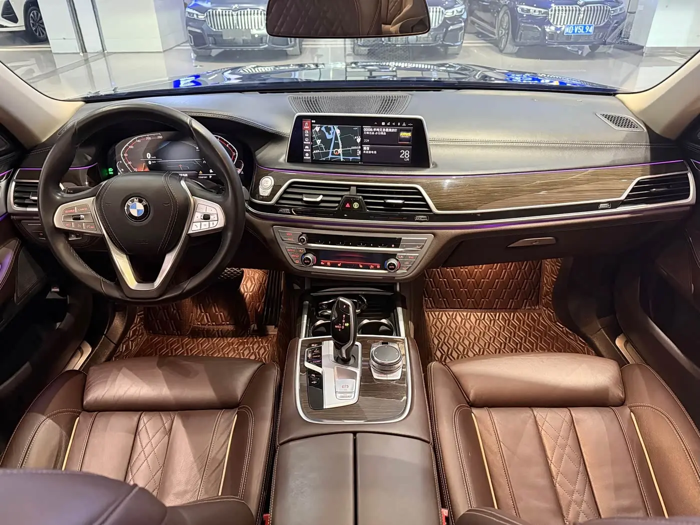 BMW 7 Series 2020 — Photo 7/18