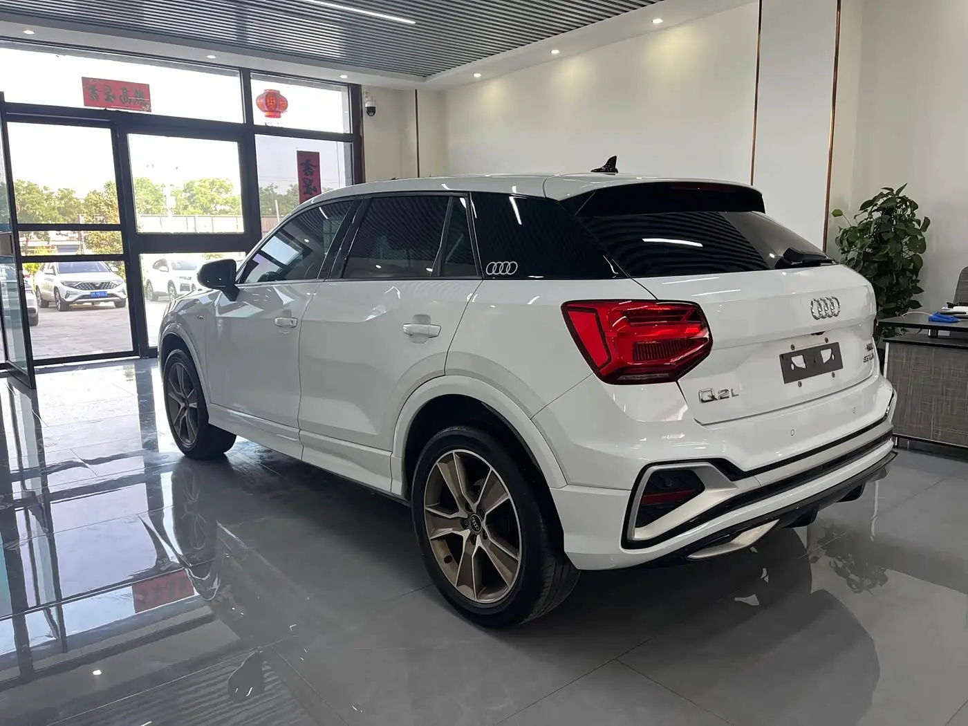 Audi Q2L 2022 — Şəkil 6/13